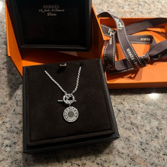 Hermes Jewelry - 💕HP💕💯Authentic Hermes Necklace💕